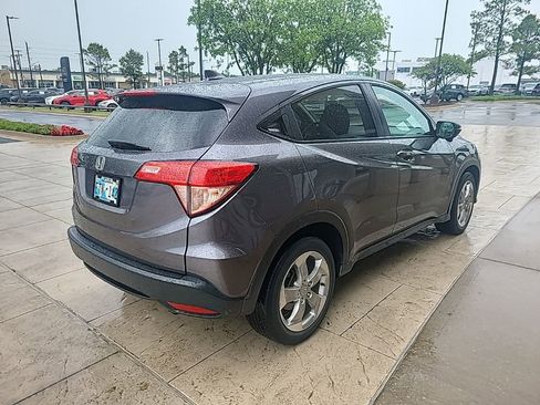 Used 2017 Honda HR-V EX image 4