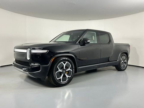 Used 2023 Rivian R1T Adventure image 3