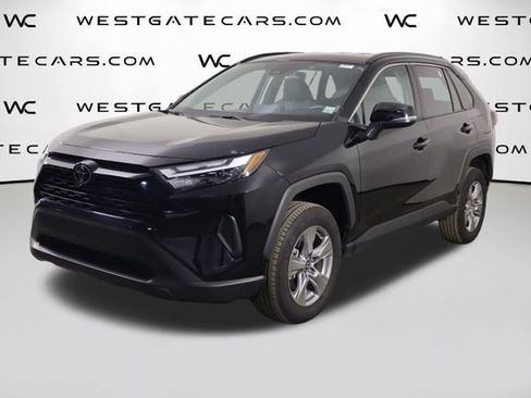 Used 2025 Toyota RAV4 XLE FWD image 1