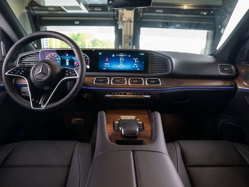 New 2025 Mercedes-Benz GLE 350 4MATIC image 11