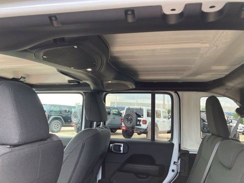 Certified 2025 Jeep Wrangler Unlimited Sahara AWD/4WD image 25