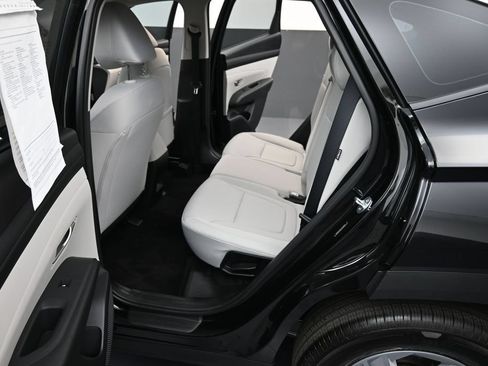 Certified 2026 Hyundai Tucson SE FWD image 11