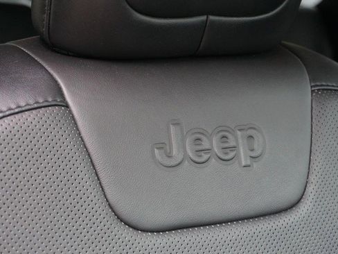 Used 2023 Jeep Cherokee Altitude Lux AWD/4WD image 31