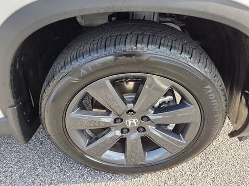Certified 2026 Honda Pilot Sport image 9