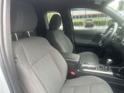 Used 2019 Toyota Tacoma TRD Sport w/ Technology Package AWD/4WD image 29