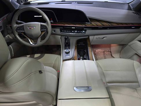 Used 2022 Cadillac Escalade Sport Platinum image 18