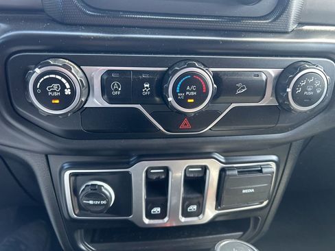 Used 2020 Jeep Wrangler Sport image 14