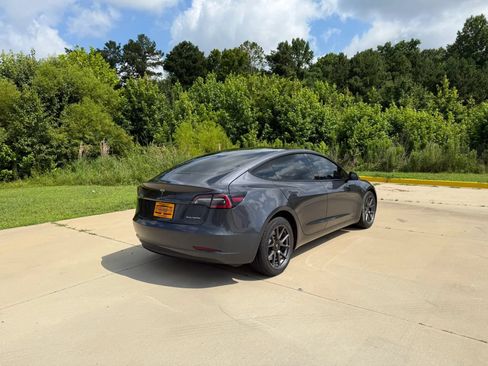 Used 2021 Tesla Model 3 Long Range AWD/4WD image 8