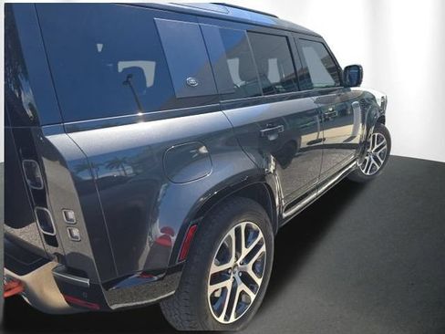 Used 2024 Land Rover Defender 110 X AWD/4WD image 5