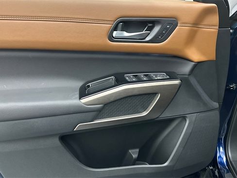 New 2025 Nissan Pathfinder Platinum w/ Cargo Package image 14