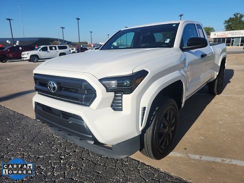 Used 2024 Toyota Tacoma SR image 6