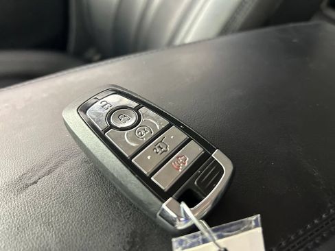 Used 2023 Lincoln Nautilus AWD w/ Premium Package image 15
