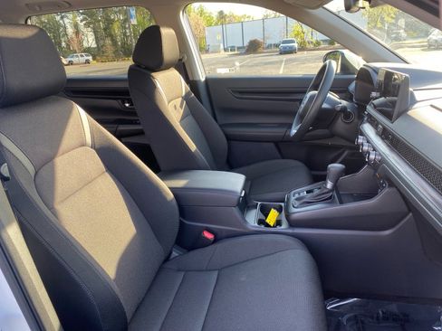 Used 2026 Honda CR-V EX image 28
