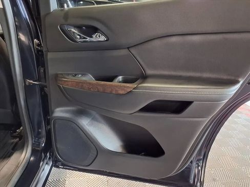 Used 2021 GMC Acadia Denali w/ Trailering Package image 12