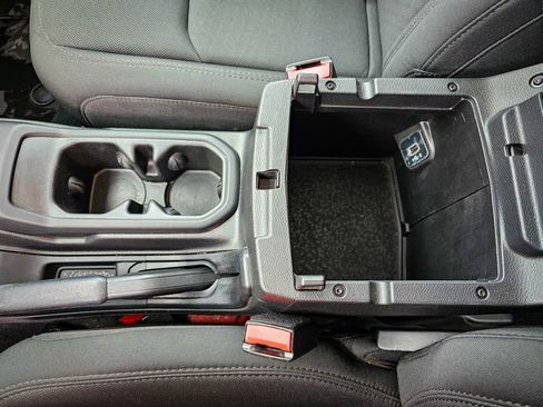 Certified 2022 Jeep Wrangler Willys image 25