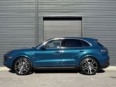 New 2026 Porsche Cayenne E-Hybrid image 2