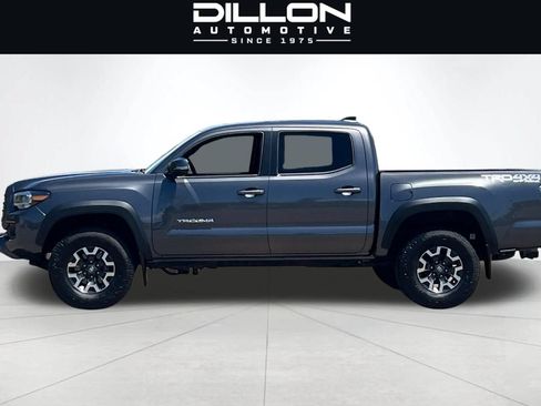 Used 2021 Toyota Tacoma TRD Off-Road w/ TRD Premium Off Road Package AWD/4WD image 7