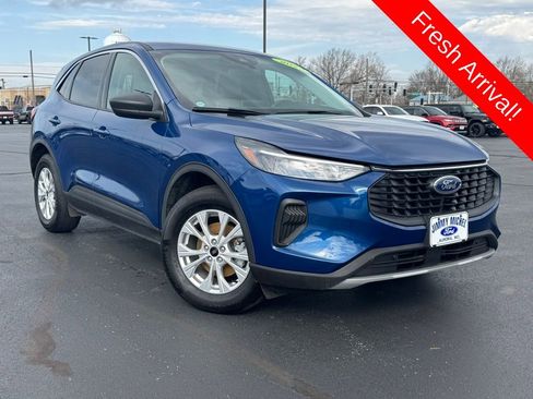 Used 2023 Ford Escape Active image 1
