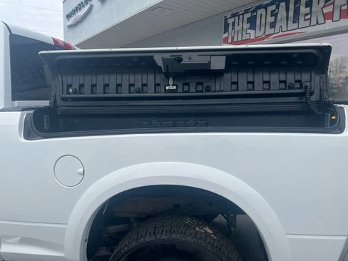 Used 2016 RAM 2500 Laramie w/ Convenience Group image 12