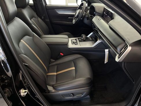 Certified 2025 MAZDA CX-70 3.3 Turbo S w/ Premium Package image 36