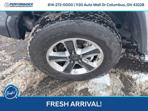 Used 2018 Jeep Wrangler Unlimited Sahara w/ Uconnect 4C Nav & Sound Group image 10