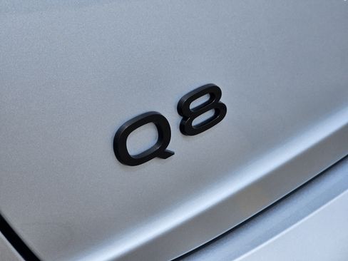 Used 2025 Audi Q8 Prestige AWD/4WD image 27