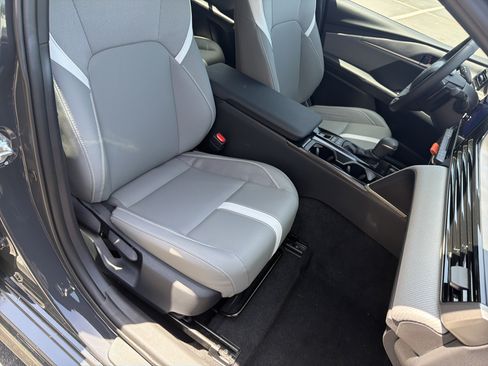 Used 2026 Toyota Camry SE w/ Convenience Package FWD image 16
