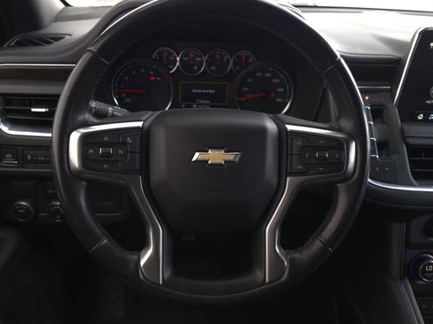 Used 2021 Chevrolet Suburban LS image 10