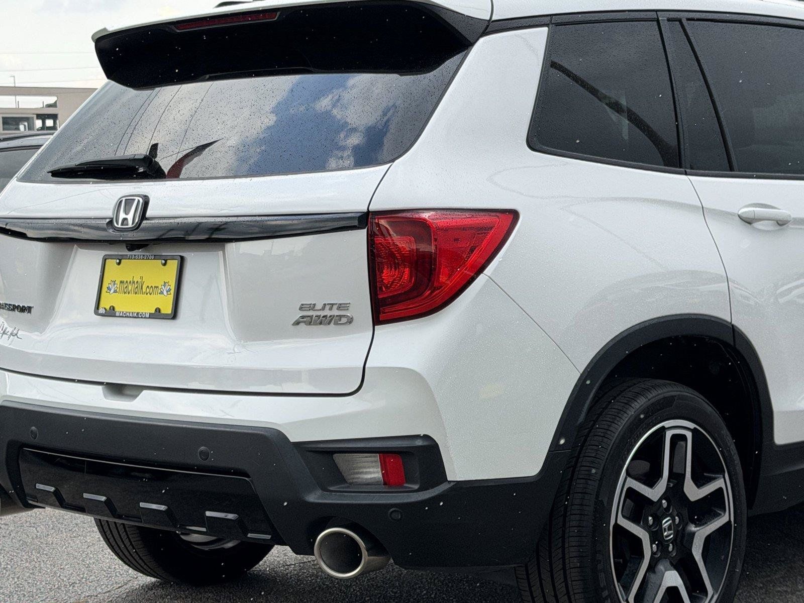 Used 2023 Honda Passport Elite image 11
