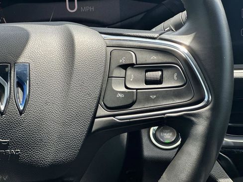Used 2025 Buick Envista Sport Touring w/ Convenience I Package FWD image 29