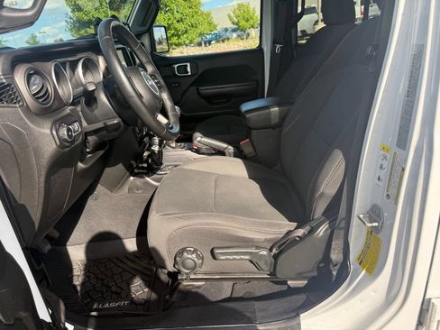 Used 2018 Jeep Wrangler Unlimited Sport S AWD/4WD image 13