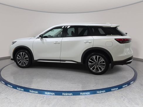 Certified 2026 INFINITI QX60 Luxe w/ Cargo Package AWD/4WD image 8