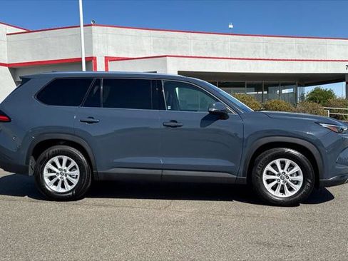 Certified 2024 Toyota Grand Highlander AWD image 6