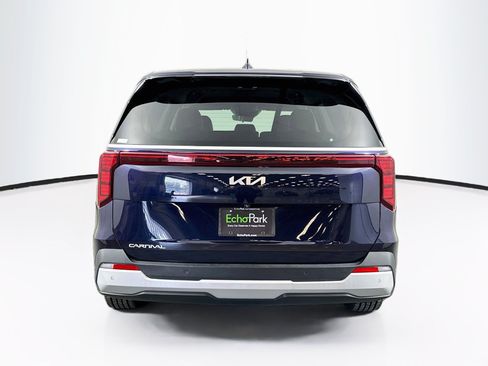 Used 2025 Kia Carnival FWD image 7