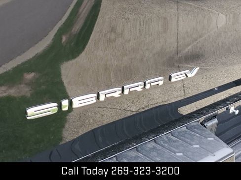 New 2025 GMC Sierra EV Denali image 24