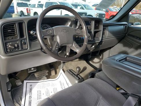 Used 2007 Chevrolet Silverado 1500 LT w/ Extended Cab Value Package image 10