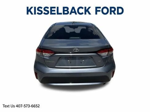Used 2022 Toyota Corolla LE FWD image 5