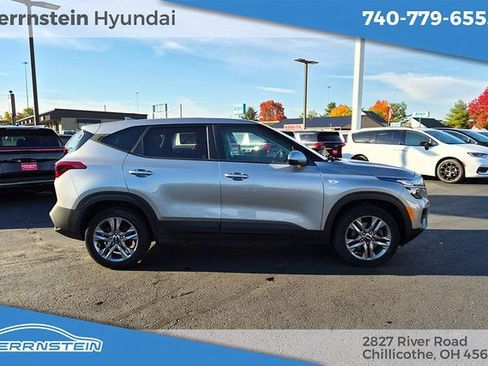 Used 2023 Kia Seltos LX image 28