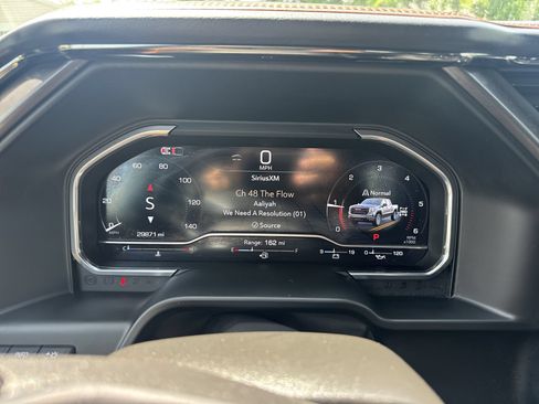 Used 2024 GMC Sierra 1500 AT4 w/ Technology Package AWD/4WD image 12