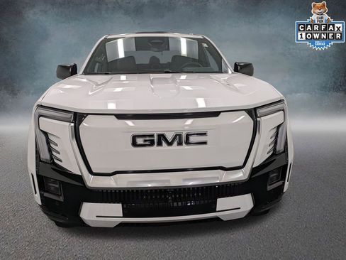 Used 2025 GMC Sierra EV Denali image 2