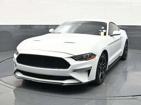 Used 2022 Ford Mustang Premium RWD image 8