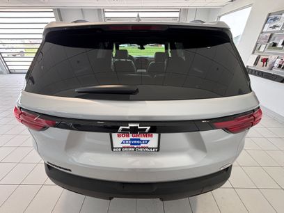 Used 2022 Chevrolet Traverse LS w/ Midnight/Sport Edition