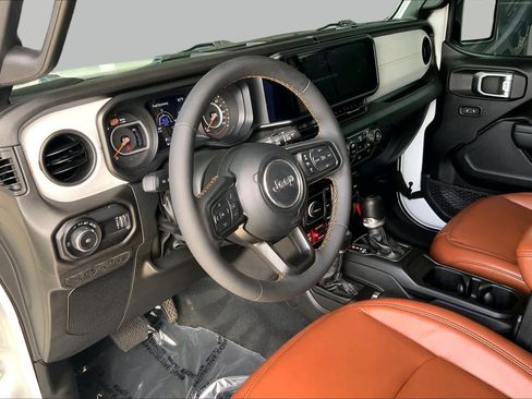 Used 2024 Jeep Wrangler Unlimited Sport AWD/4WD image 16