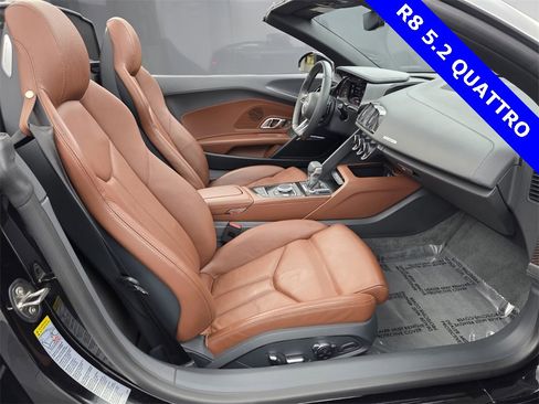 Used 2018 Audi R8 V10 image 34