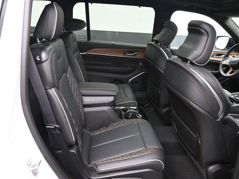 Used 2025 Jeep Grand Cherokee L Summit image 12