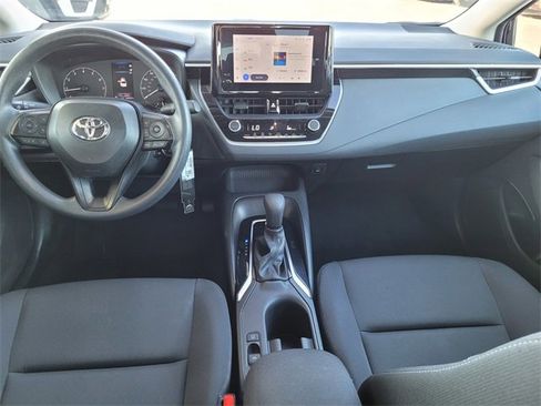 Used 2024 Toyota Corolla LE image 6