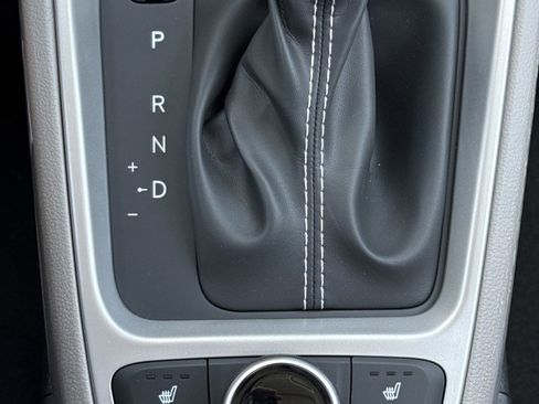 New 2026 Hyundai Venue SEL FWD image 26