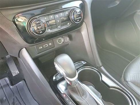 Used 2023 Buick Encore GX Essence w/ Experience Buick Package image 20