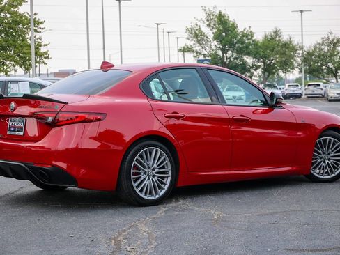 Used 2020 Alfa Romeo Giulia w/ Quick Order Package 22K Sport RWD image 37
