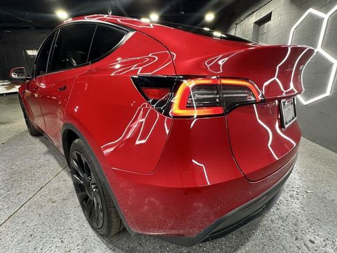 Used 2023 Tesla Model Y Long Range AWD/4WD image 3